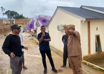 Respon Cepat Aduan Masyarakat, Komisi III Kunjungi Lokasi Banjir di Kelurahan Anawai dan Padaleu