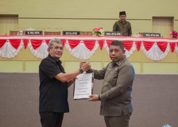 Ketua DPRD Kendari Terima Dokumen KUA PPAS Pemkot Tahun Anggaran 2025