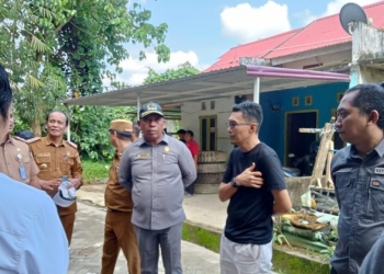 Ketua Bersama Komisi III DPRD  Kendari Tinjau Kompleks Villa Ibis Pratama yang Jadi Langganan Banjir