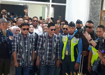 Ribuan Simpatisan Ramaikan Penjemputan  Pasangan Bakal Calon Wali Kota Kendari Abdul Rasak dan Afdal