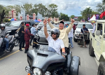 Ribuan Relawan Antar Calon Walikota Kendari Yudhi-Nirna Daftar di KPU