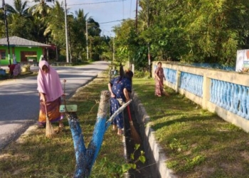 Jaga Kebersihan, Warga Bungkutoko Antusias Lakukan Kerja Bakti