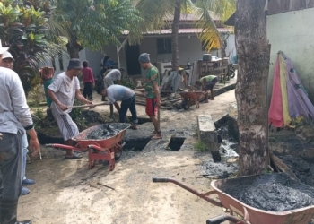 Jaga Kebersihan Wilayah, Lurah Talia Aktif Pimpin Kerja Bakti Setiap Selasa dan Jumat