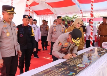 Dipusatkan di Wakatobi, Kapolda Sultra Resmikan Rumah Dinas dan Gedung Negara