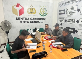 Tim Hukum Yudhi-Nirna Laporkan Dugaan Pelanggaran Pilwali Kendari ke Bawaslu, Minta PSU