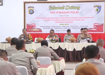 Itwasum Polri Lakukan Pemeriksaan Senpi, Amunisi, Dan Ketahanan Pangan Di Polresta Kendari