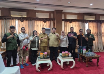 Peduli Korban Banjir, F-PRB Sultra Bagikan 500 Paket Bantuan Dan 20 Tenda Pengungsi