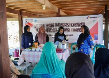 Pertamina Patra Niaga Regional Sulawesi Dorong Inovasi Pangan dan Kemandirian Perempuan Lewat Olahan Bandeng Presto di Parepare