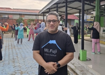 Ikuti Senam Prolanis dan PKG di Puskesmas, Camat Poasia Ingatkan Pentingnya Hidup Sehat