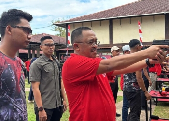 Forkopimda Sultra Ramaikan Lomba Menembak HUT RI ke-80 di Lapangan Tembak Ade Yahya Satbrimob