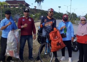 Dukung Pelaksanaan Penilaian Adipura Tahun 2025, Camat Kendari Masifkan Pelaksanaan Kerja Bakti