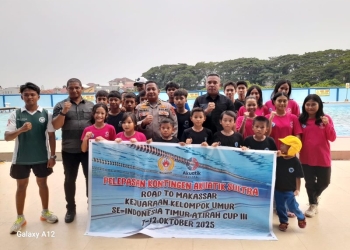 Rajab Jinik Lepas Tim Renang Ke Makassar