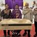 Wakapolda Sultra Hadiri Misa di Gereja St. Isidorus, Serahkan Bantuan Keyboard dan Gelar Bakti Kesehatan